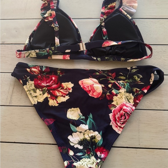 CUPSHE | BWOT Floral Bikini Set Sz Medium - Picture 6 of 7